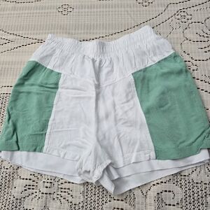 Women’s Two-Tone Elastic Waist Athletic Shorts — White & Mint